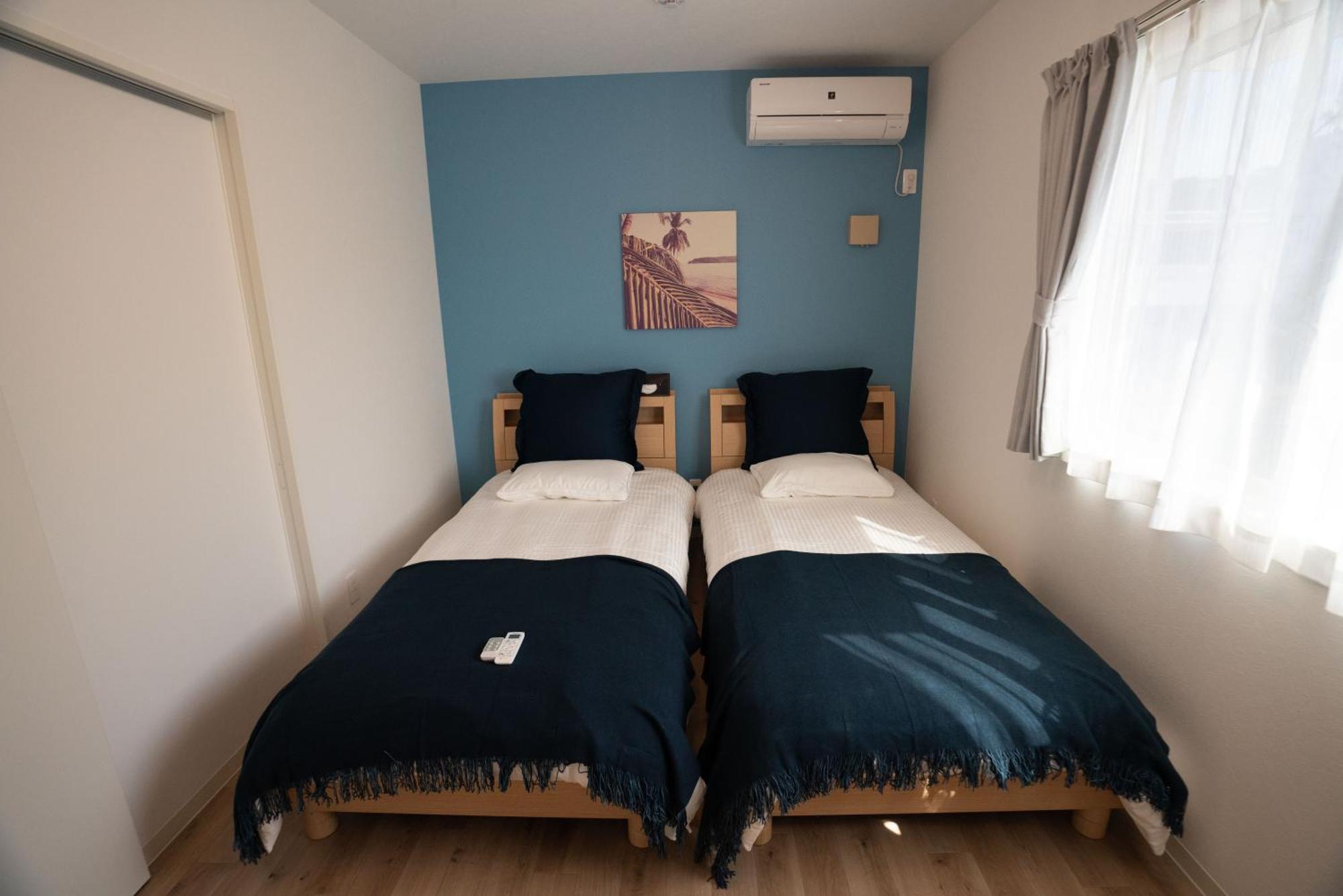 Coral Apartment Onna Room photo